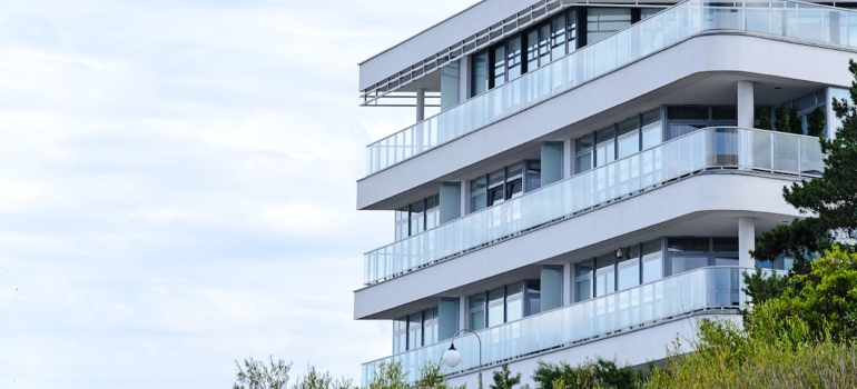 a building representing the purpose of apartment hunting in LA