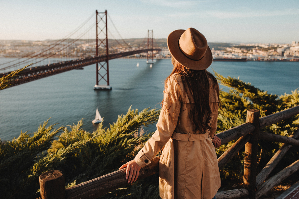 girl exploring the hidden gems of San Francisco