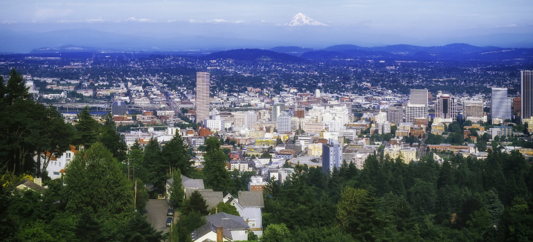 Portland, Oregon, One of popular moving destinations from California for 2023